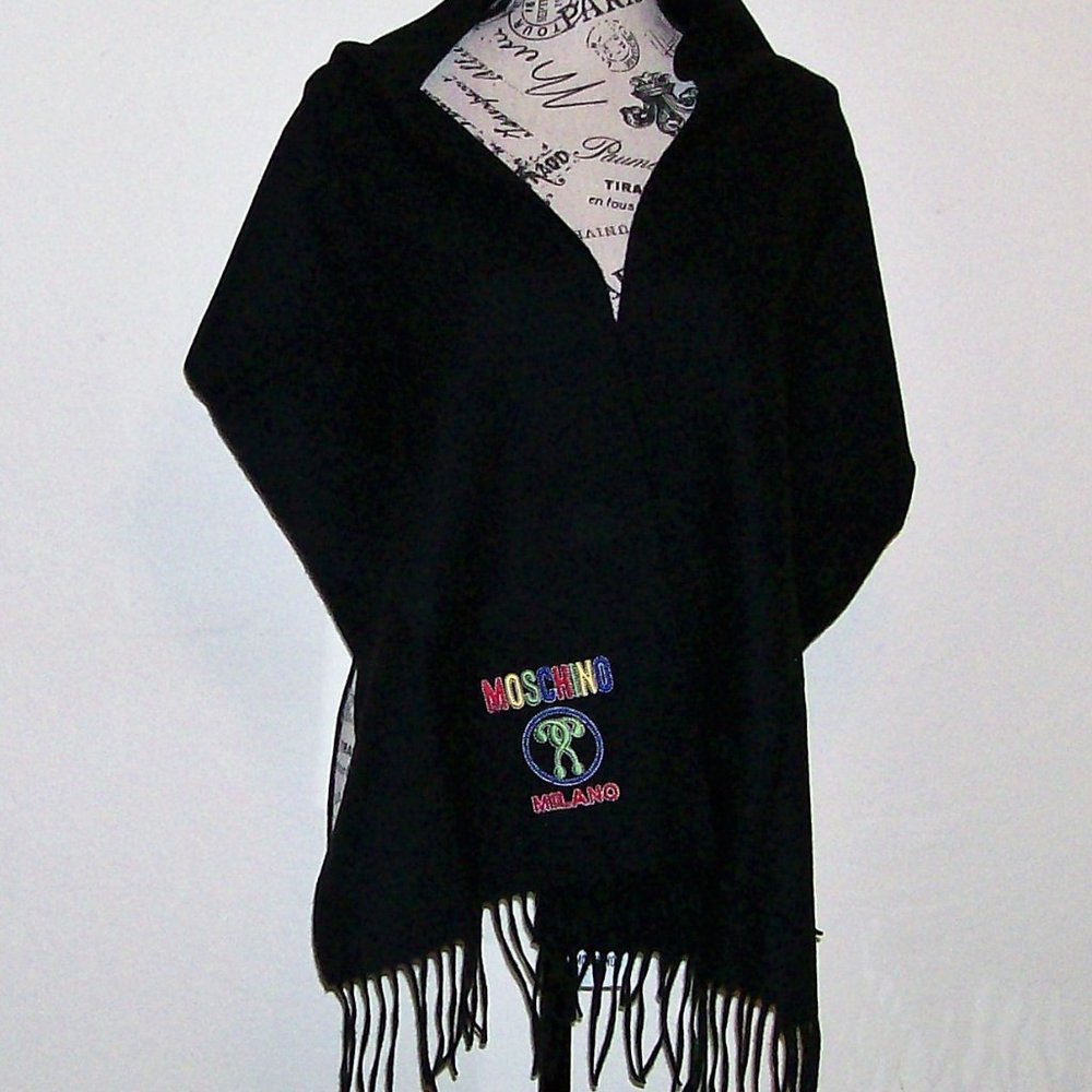 NWT Moschino Blk Scarf